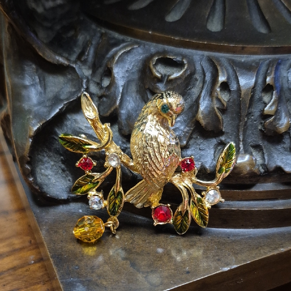 Vintage Avante Partridge In A Pear Tree Gold Tone Brooch